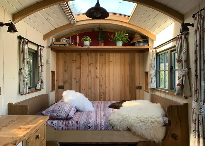 Rushford Shepherd\'S Hut