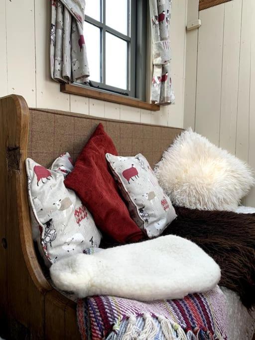 Rushford Shepherd's Hut * Newton Abbot