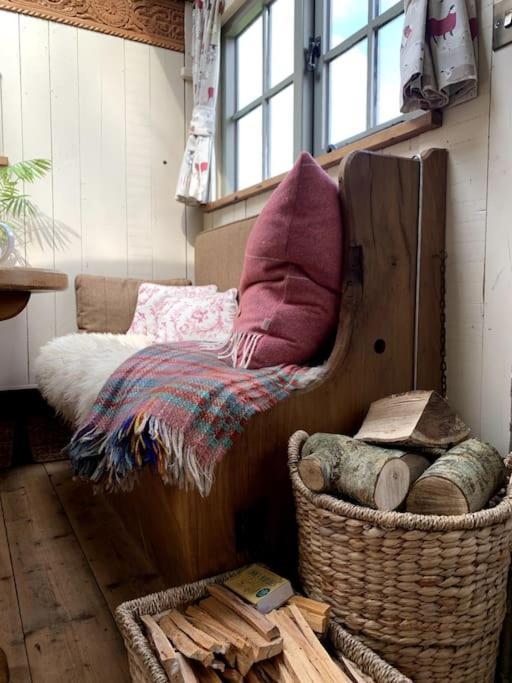 Luxury tent Rushford Shepherd's Hut Newton Abbot