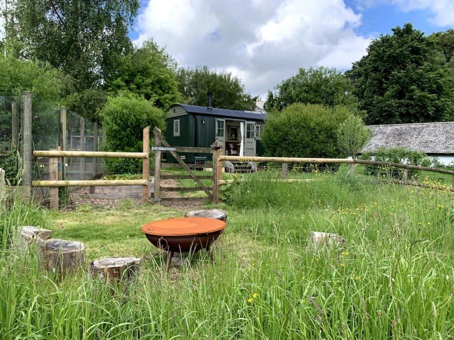 Rushford Shepherd's Hut Luxury tent Newton Abbot
