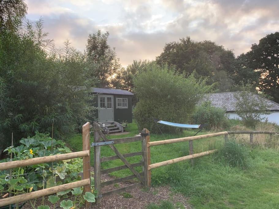 Rushford Shepherd's Hut Luxury tent *