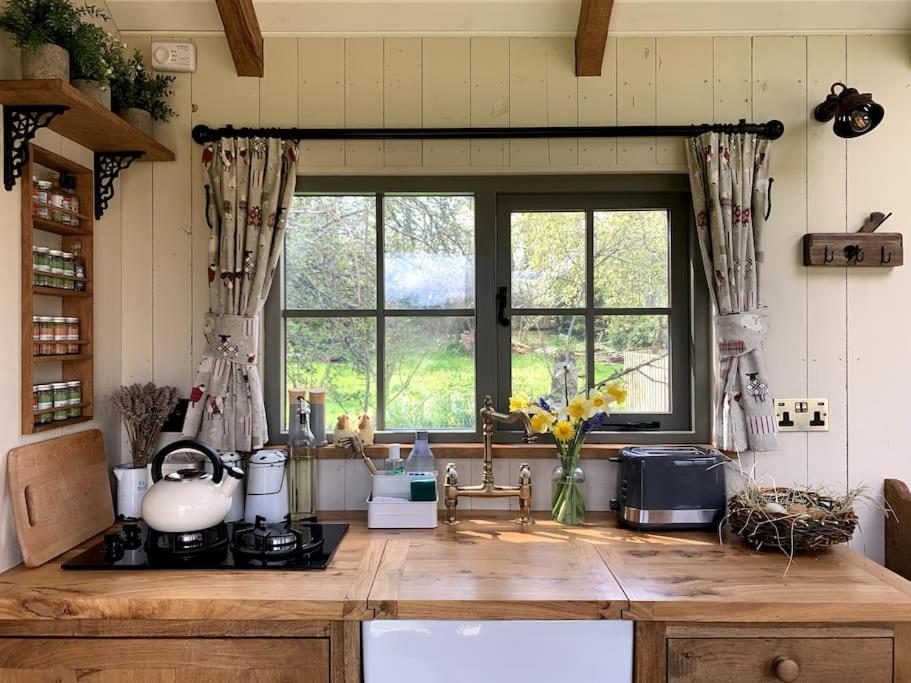 Rushford Shepherd's Hut