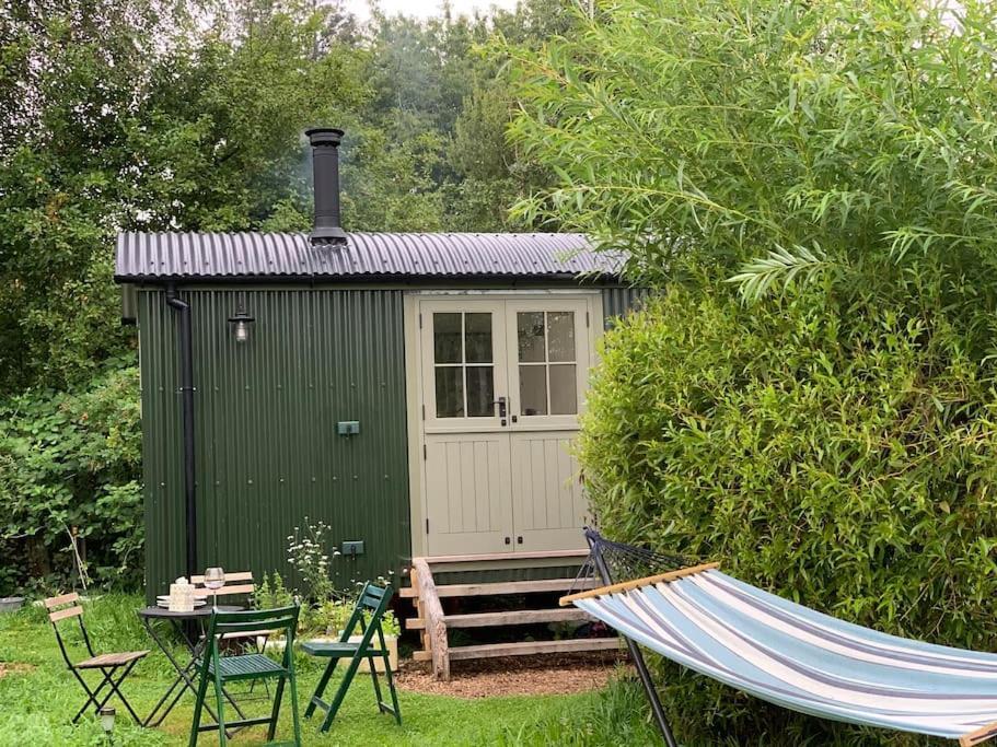 Luxury tent Rushford Shepherd's Hut *