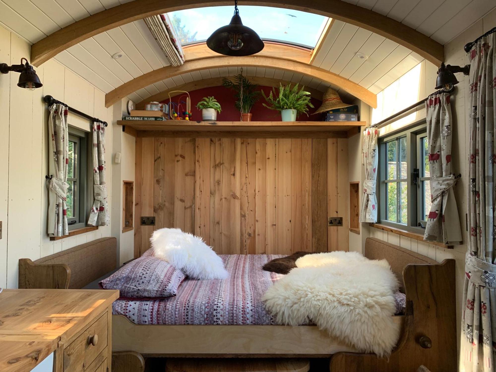 Rushford Shepherd's Hut * Newton Abbot